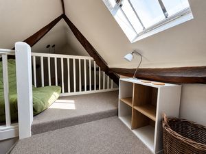 Mezzanine Floor_39SJS- click for photo gallery